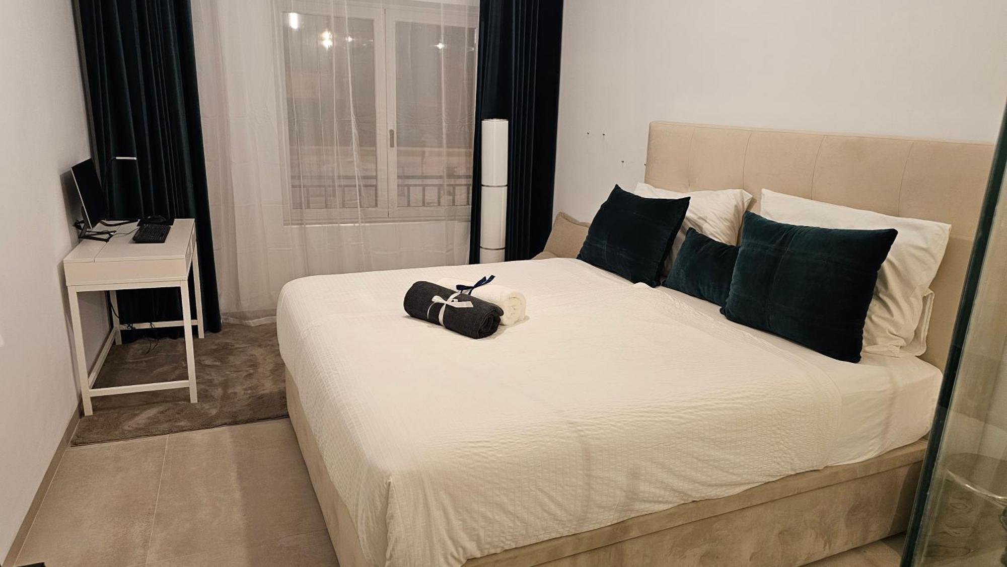 Appartamento Oasis Jacuzzi Retreat Marbella Esterno foto