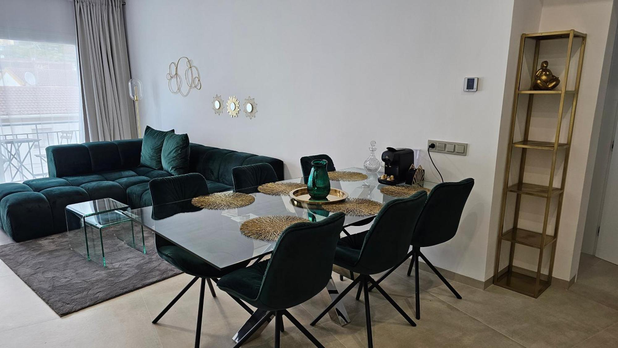 Appartamento Oasis Jacuzzi Retreat Marbella Esterno foto