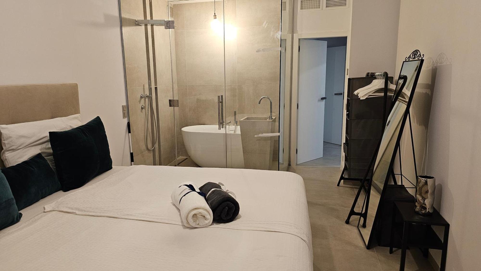 Appartamento Oasis Jacuzzi Retreat Marbella Esterno foto
