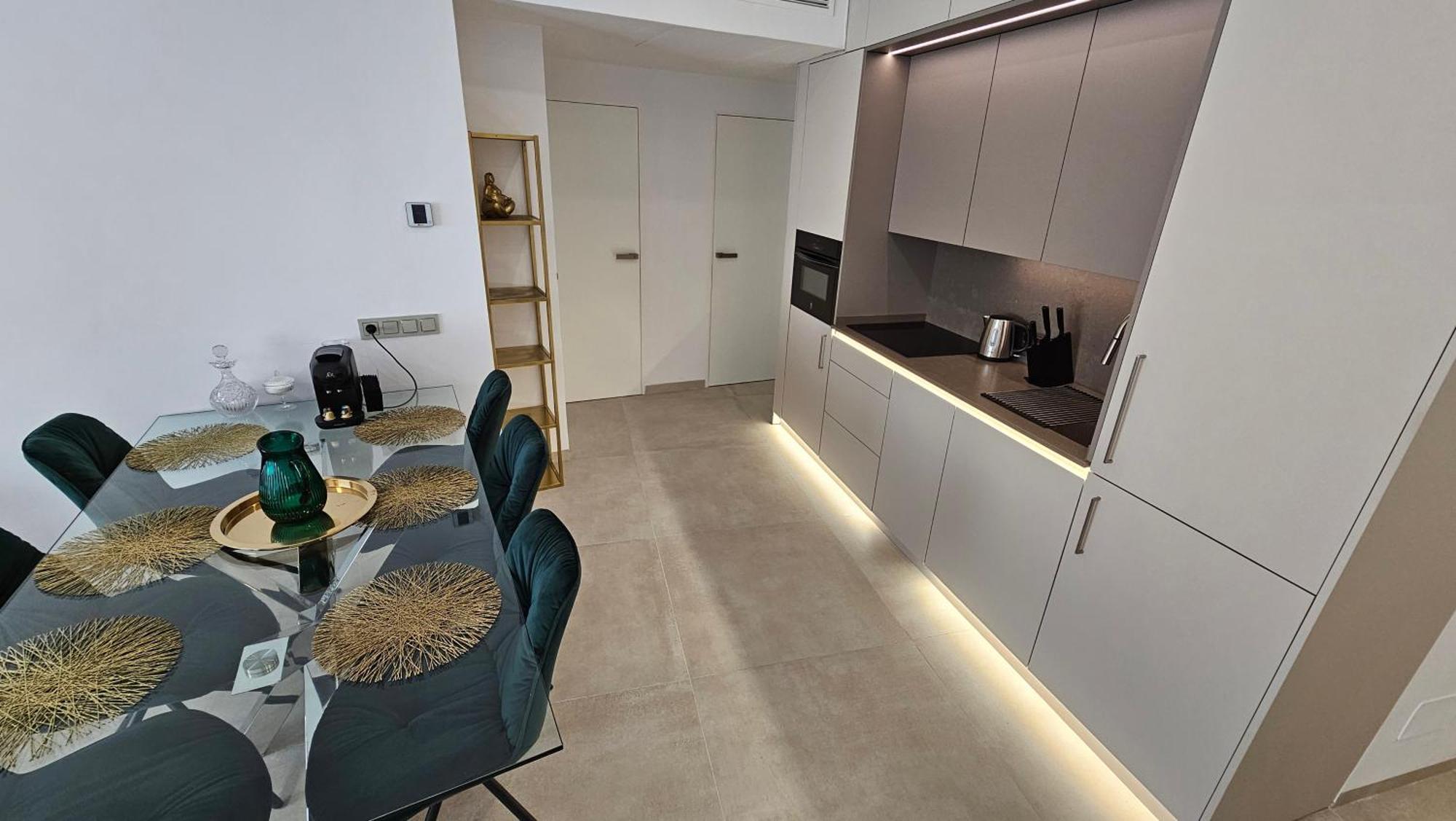Appartamento Oasis Jacuzzi Retreat Marbella Esterno foto